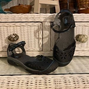 Jambu Shoes Size 6.5